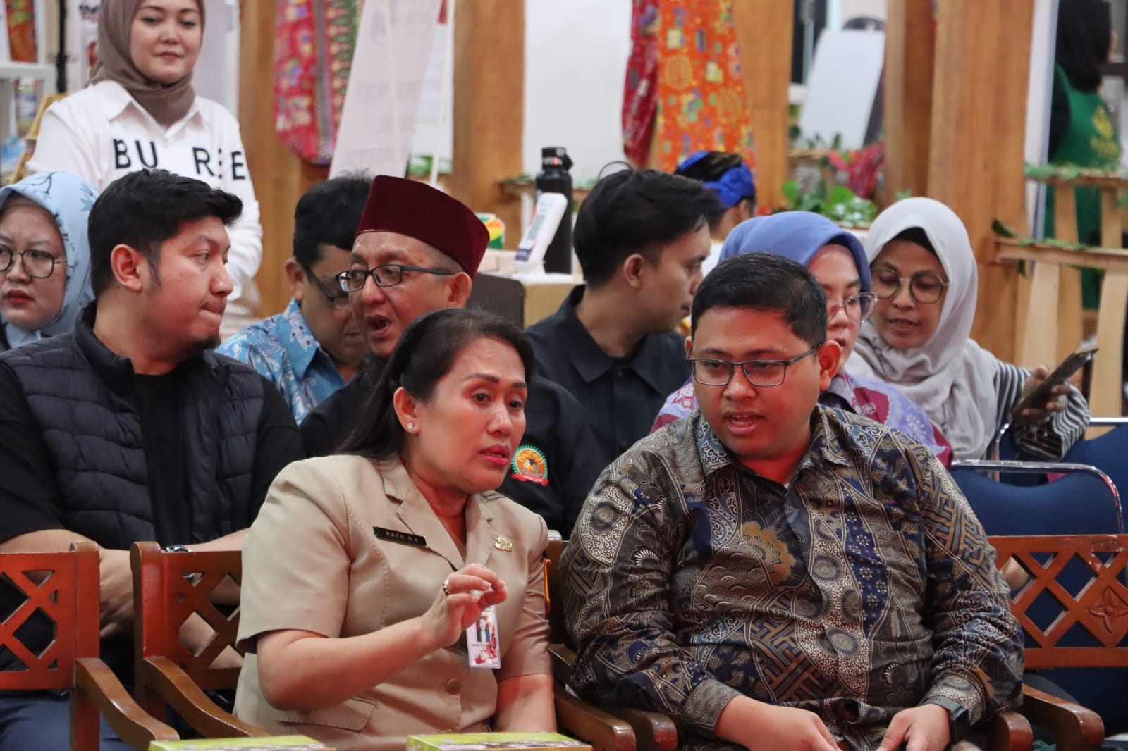 UMKM NAIK KELAS MELALUI KEPATUHAN PAJAK: DINAS PPKUKM  GELAR EDUKASI DALAM ACARA PROMOSI PRODUK KREATIF